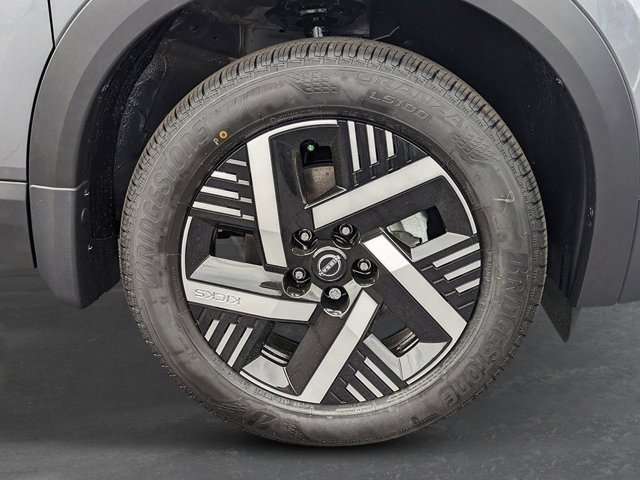New 2026 Nissan Kicks SV w/ SV Premium Package image 10