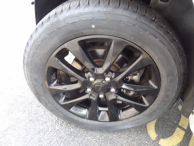 Used 2021 Jeep Grand Cherokee Laredo X AWD/4WD image 36