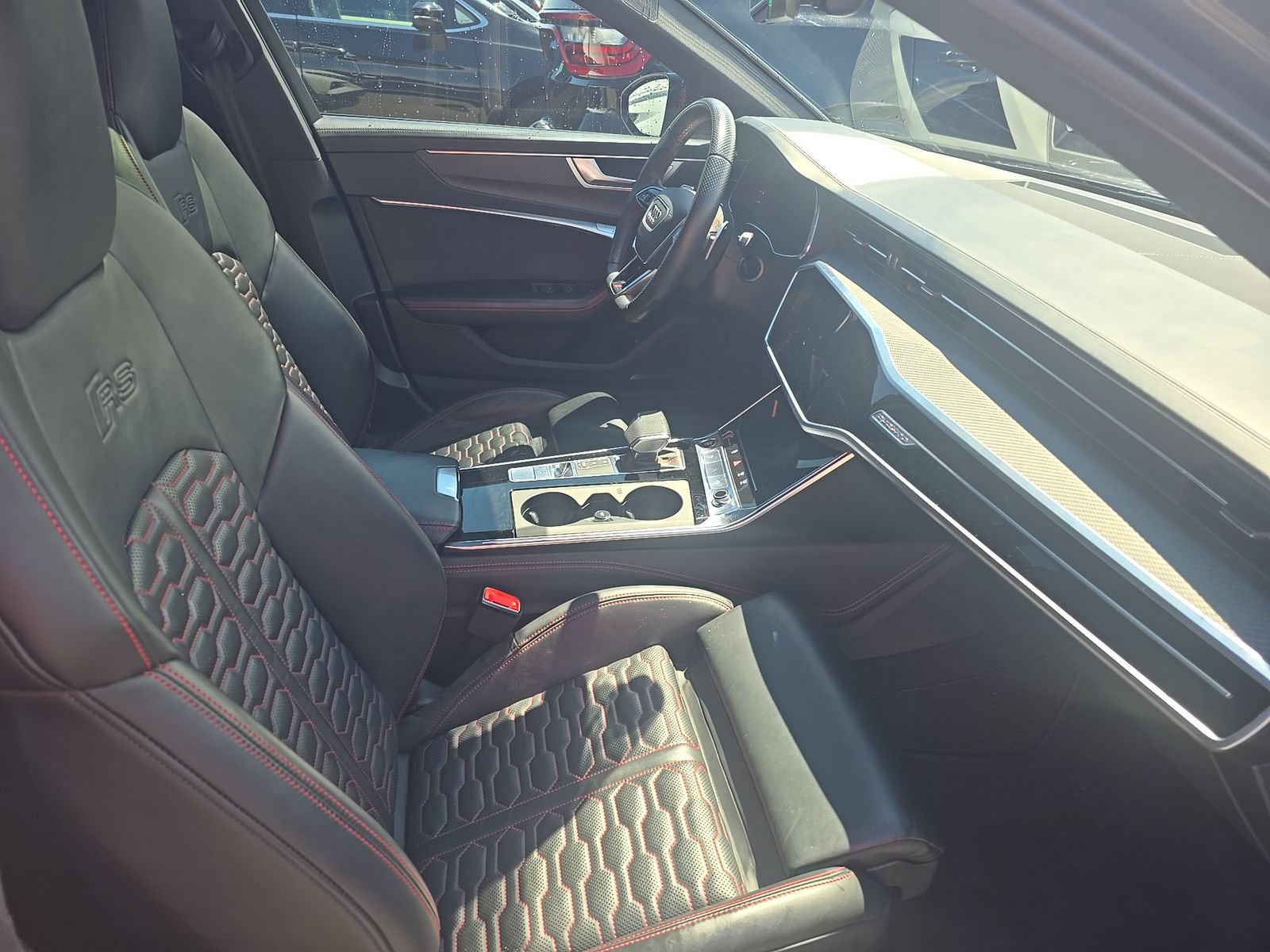 Used 2022 Audi RS 6 w/ Executive Package AWD/4WD image 13