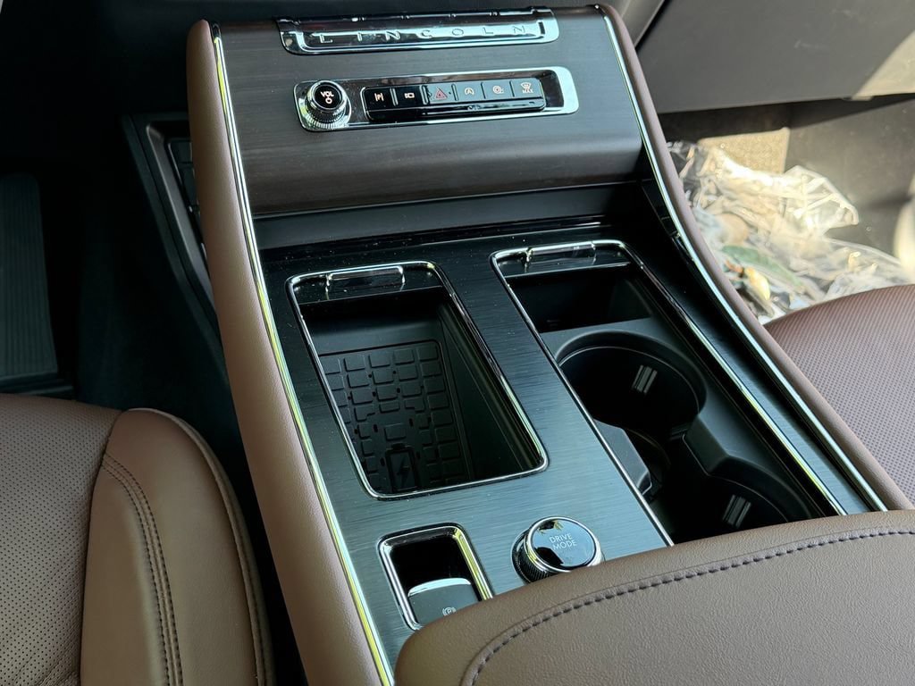 New 2026 Lincoln Aviator Reserve AWD/4WD image 12
