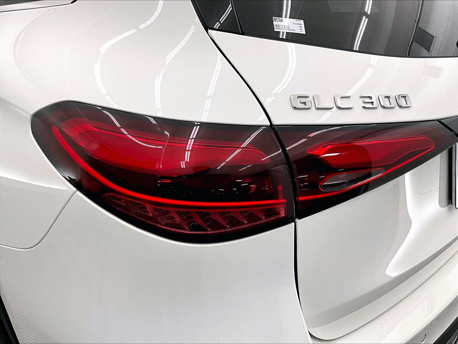 Certified 2025 Mercedes-Benz GLC 300 image 27