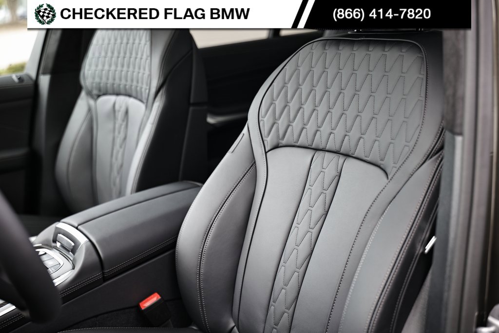 New 2026 BMW X7 M60i w/ M Sport Professional Package image 22
