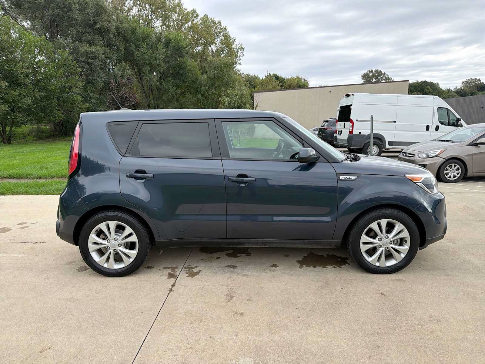 Used 2015 Kia Soul + FWD image 7