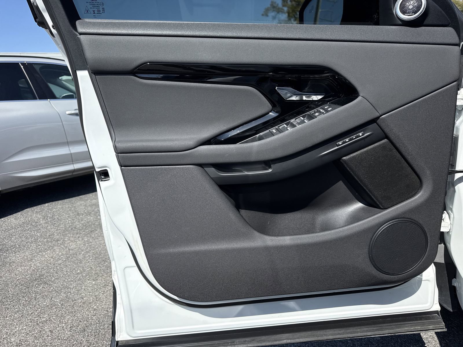 Used 2024 Land Rover Range Rover Evoque S image 34