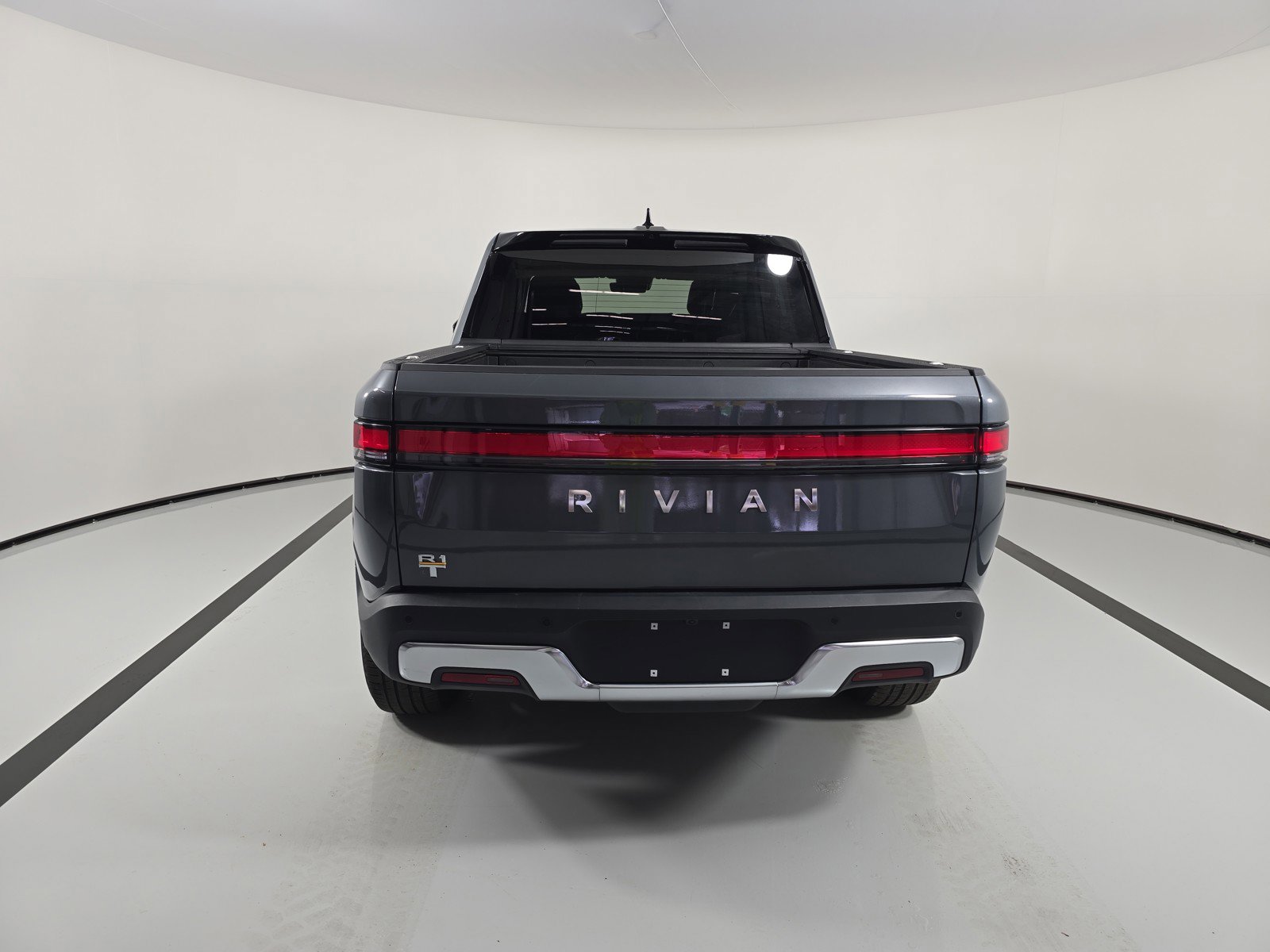 Used 2022 Rivian R1T Adventure AWD/4WD image 6