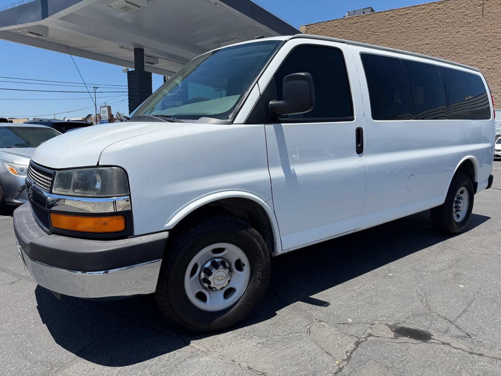 Used 2014 Chevrolet Express 2500 LT w/ LT Preferred Equipment Group RWD image 6