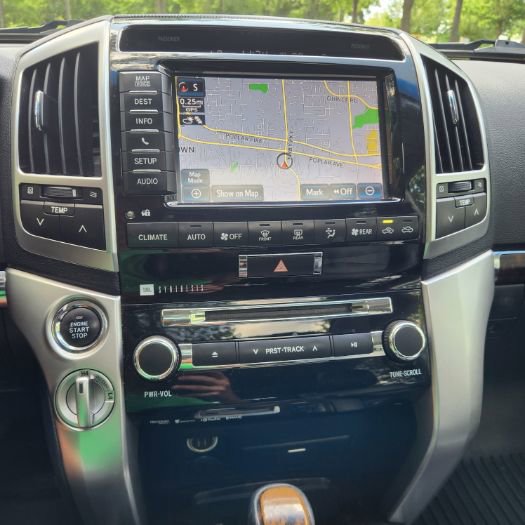 Used 2013 Toyota Land Cruiser AWD/4WD image 28