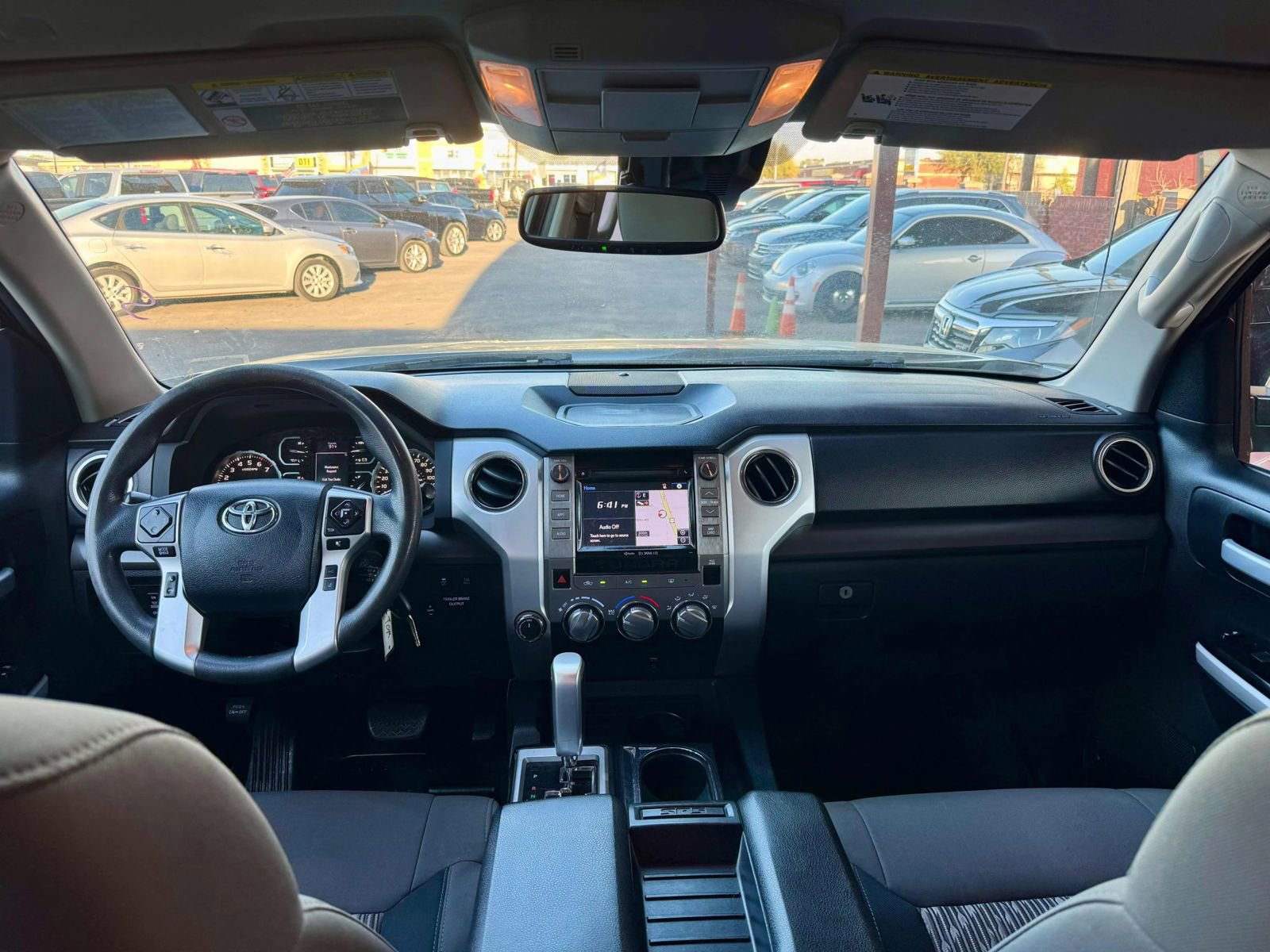 Used 2019 Toyota Tundra SR5 w/ SR5 Upgrade Package AWD/4WD image 3