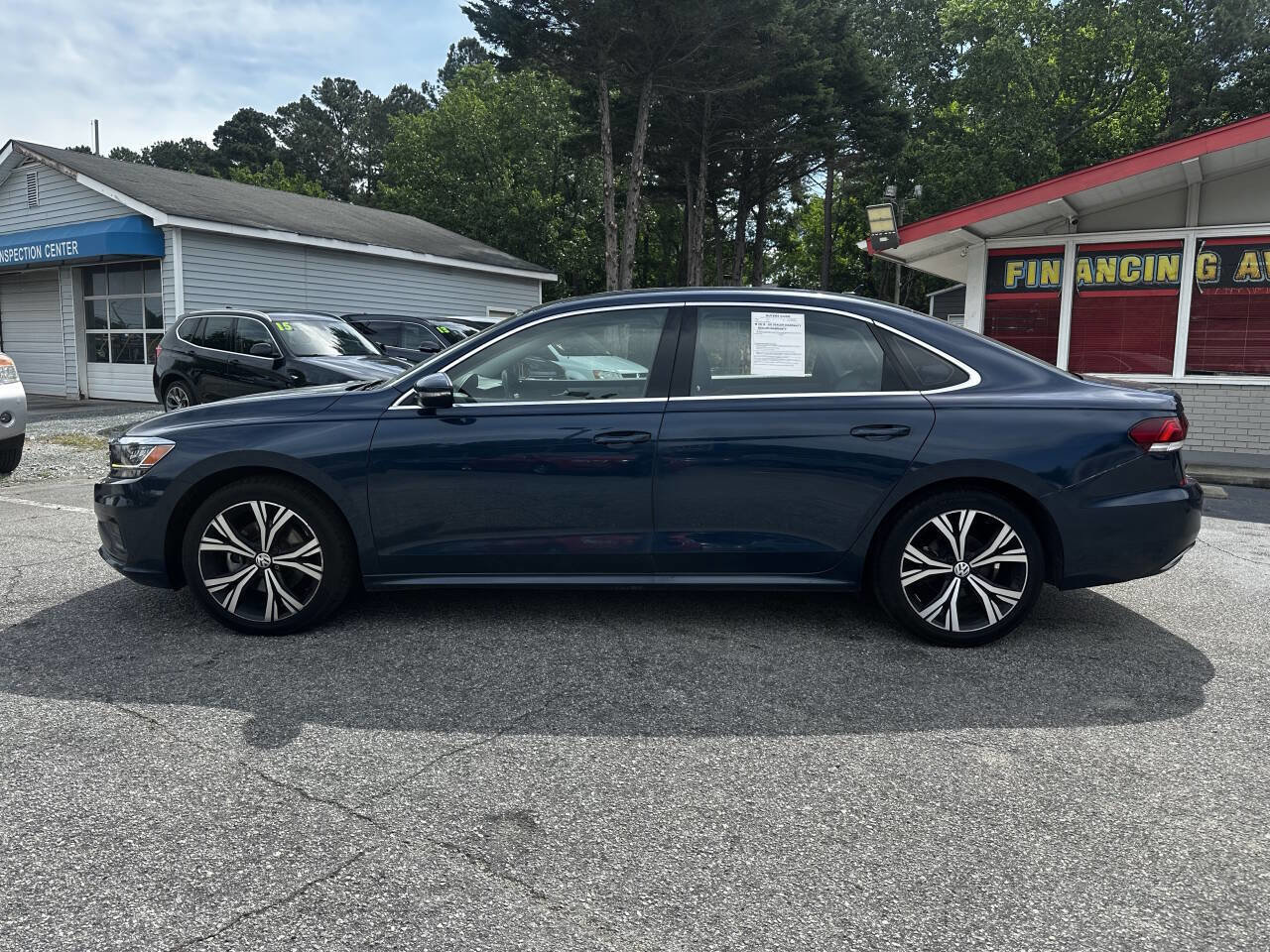 Used 2021 Volkswagen Passat 2.0T SE image 3