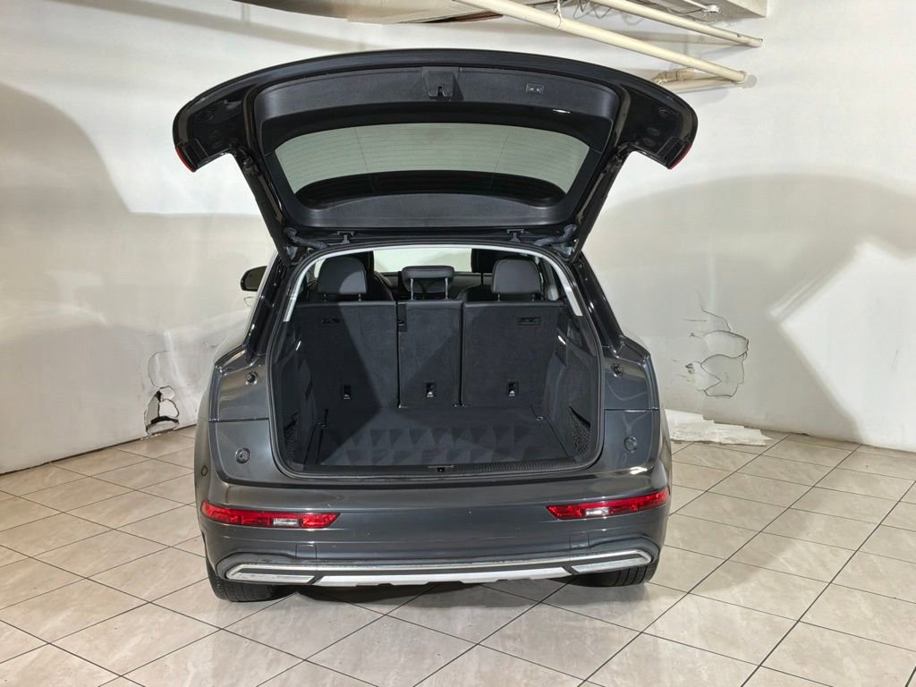 Used 2021 Audi Q5 2.0T Premium w/ Convenience Package AWD/4WD image 23