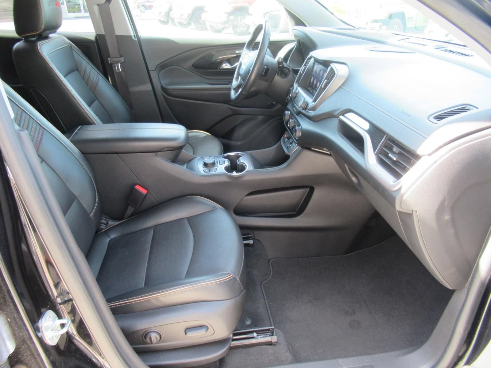 Used 2022 GMC Terrain AT4 w/ Infotainment Package II AWD/4WD image 10