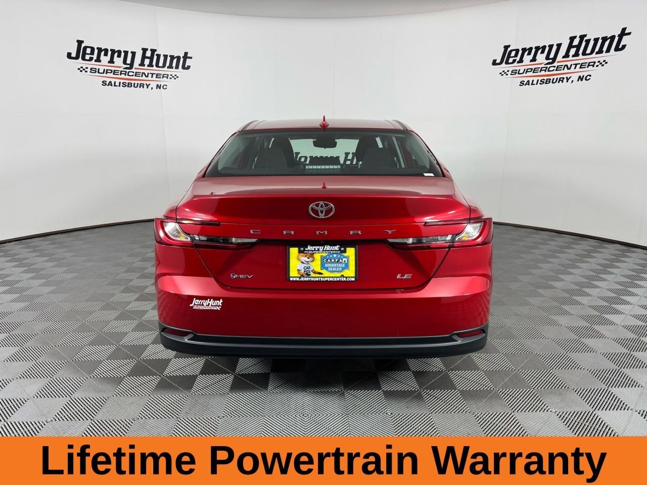 Used 2025 Toyota Camry LE image 8