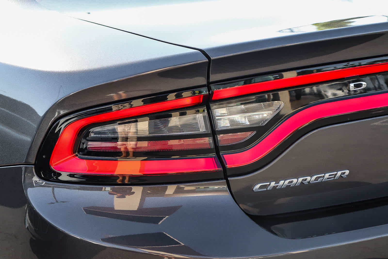 Used 2023 Dodge Charger SXT RWD image 8