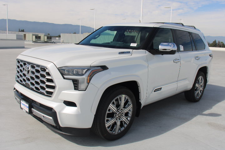 New 2026 Toyota Sequoia Capstone w/ Tow Technology Package AWD/4WD image 7