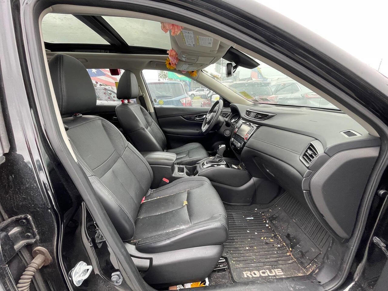 Used 2017 Nissan Rogue SL w/ SL Premium Package image 17