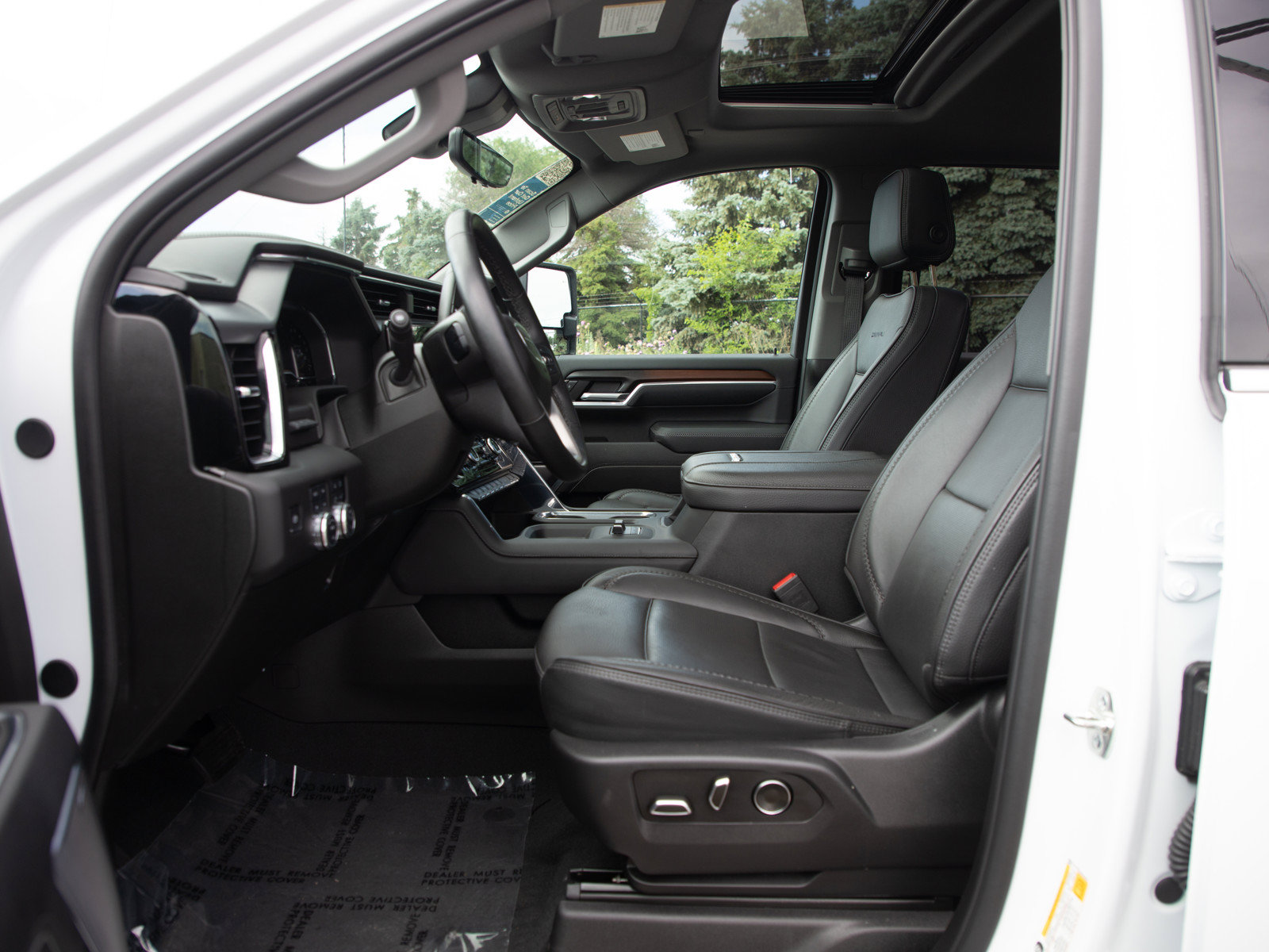Used 2025 GMC Sierra 2500 Denali w/ Denali Reserve Package AWD/4WD image 25