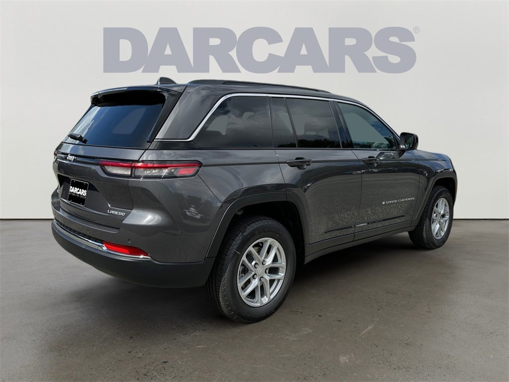 New 2025 Jeep Grand Cherokee Laredo w/ Trailer Tow Package image 7