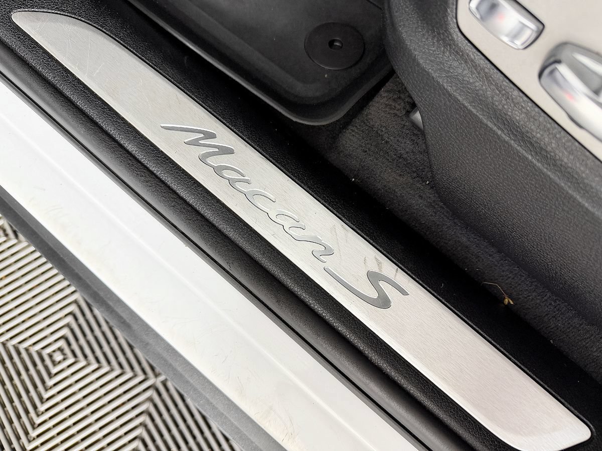 Used 2018 Porsche Macan S AWD/4WD image 38