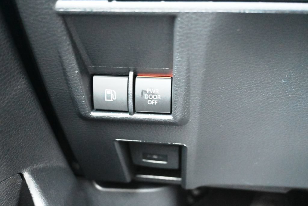 New 2026 Toyota Sienna XSE FWD image 31