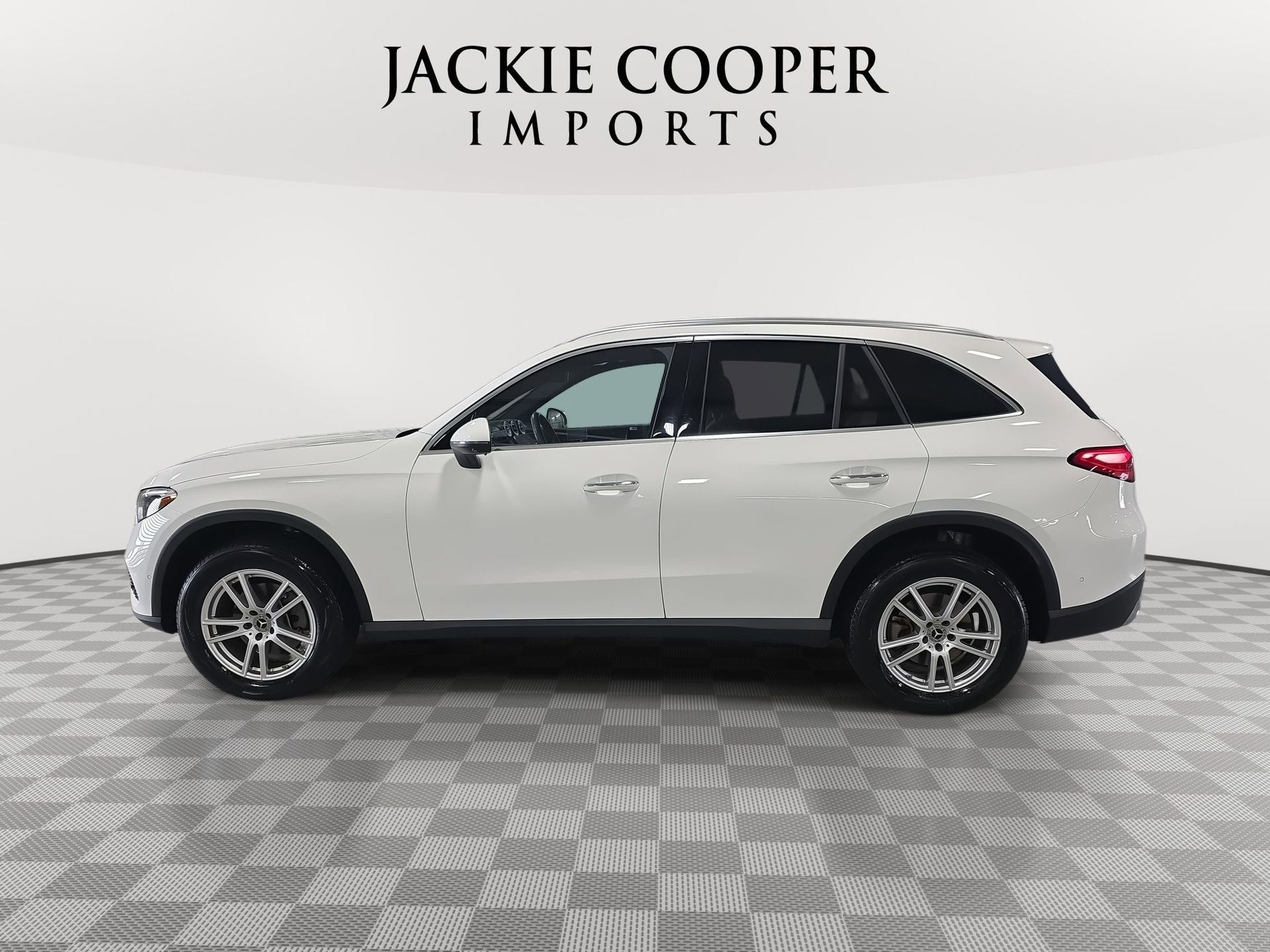Used 2023 Mercedes-Benz GLC 300 GLC 300 image 8
