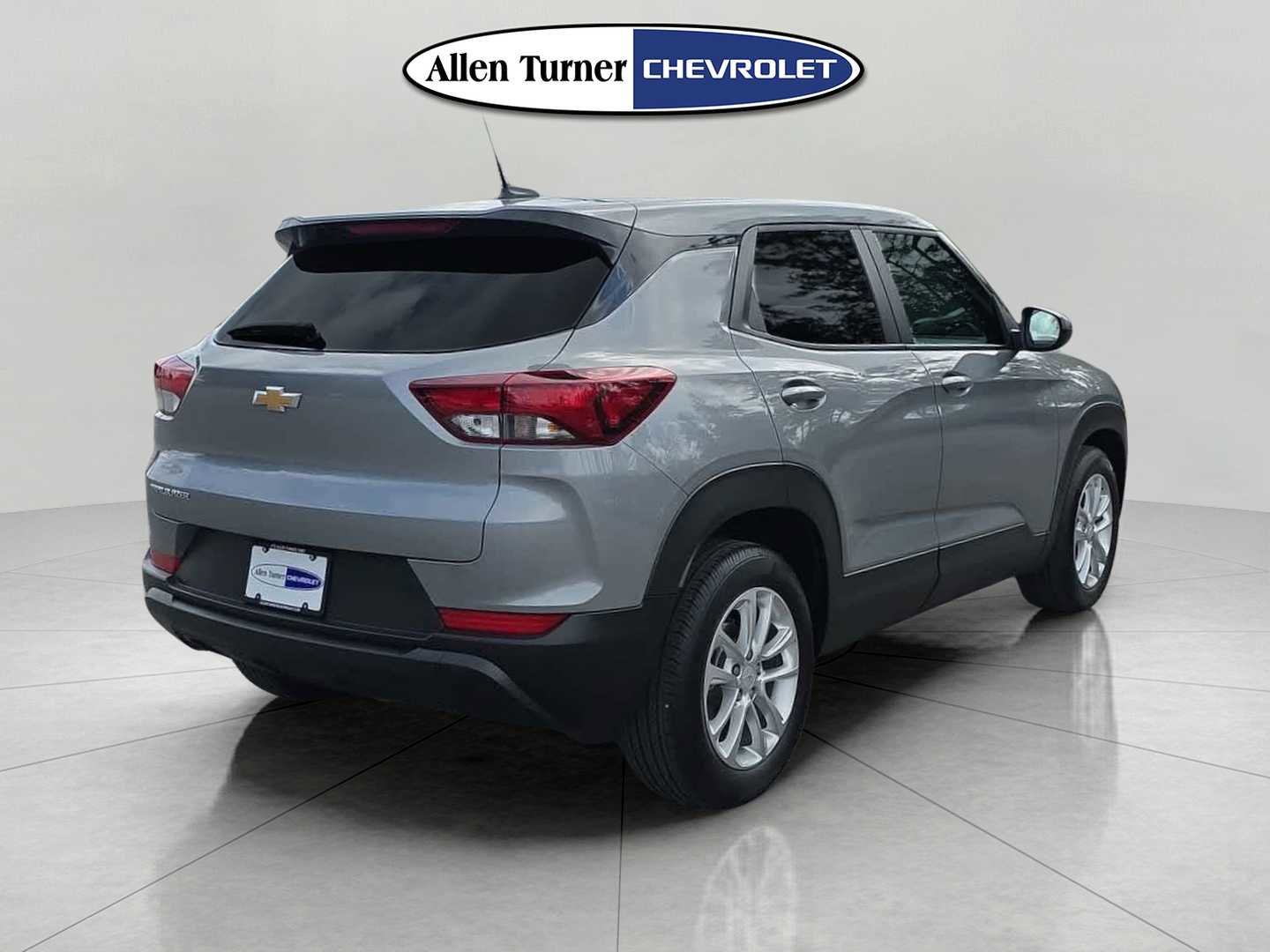 Used 2024 Chevrolet TrailBlazer LS w/ LS Convenience Package image 4