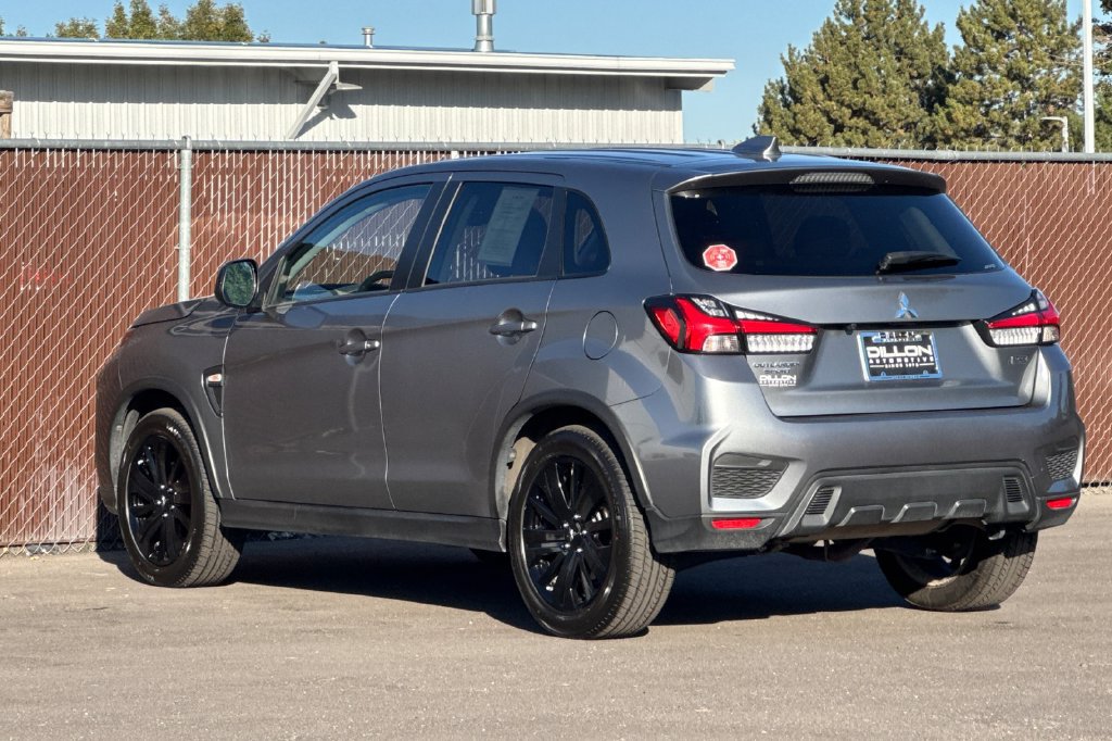Used 2025 Mitsubishi Outlander Sport LE AWD/4WD image 5
