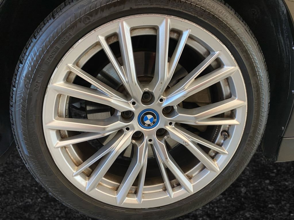 Used 2024 BMW 330e xDrive image 27