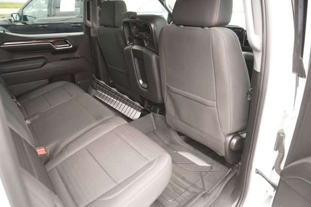 Used 2023 Chevrolet Silverado 1500 LT AWD/4WD image 14