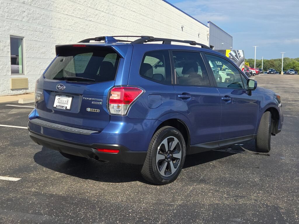 Used 2017 Subaru Forester 2.5i Premium AWD/4WD image 11