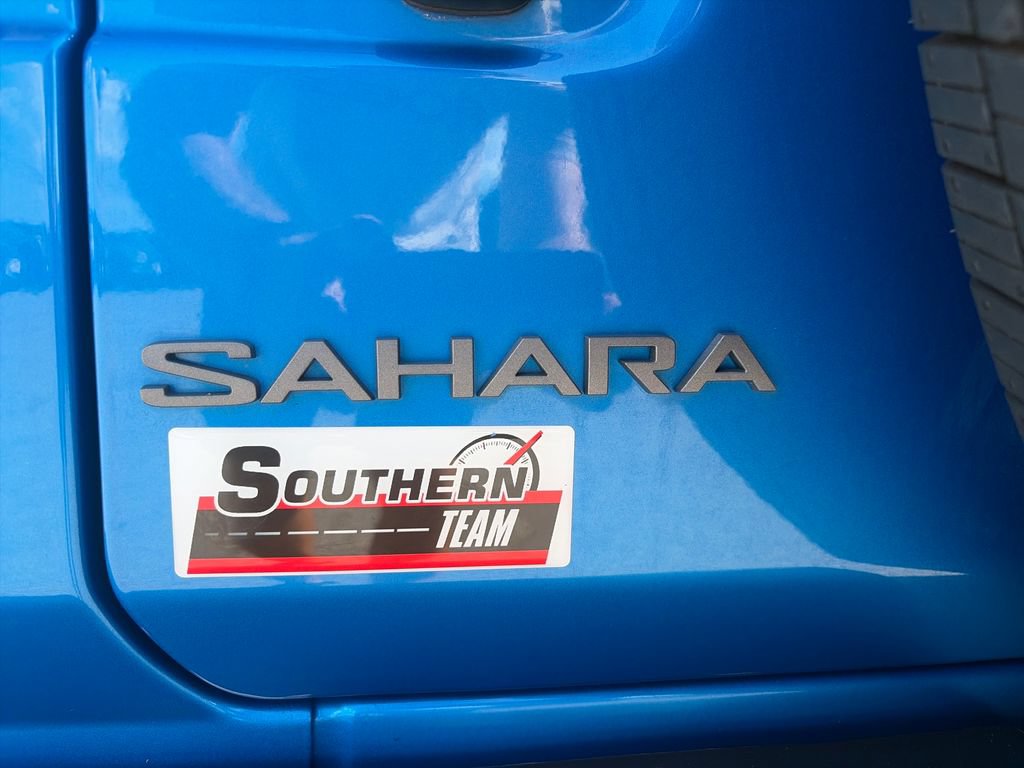 Used 2025 Jeep Wrangler Unlimited Sahara AWD/4WD image 41