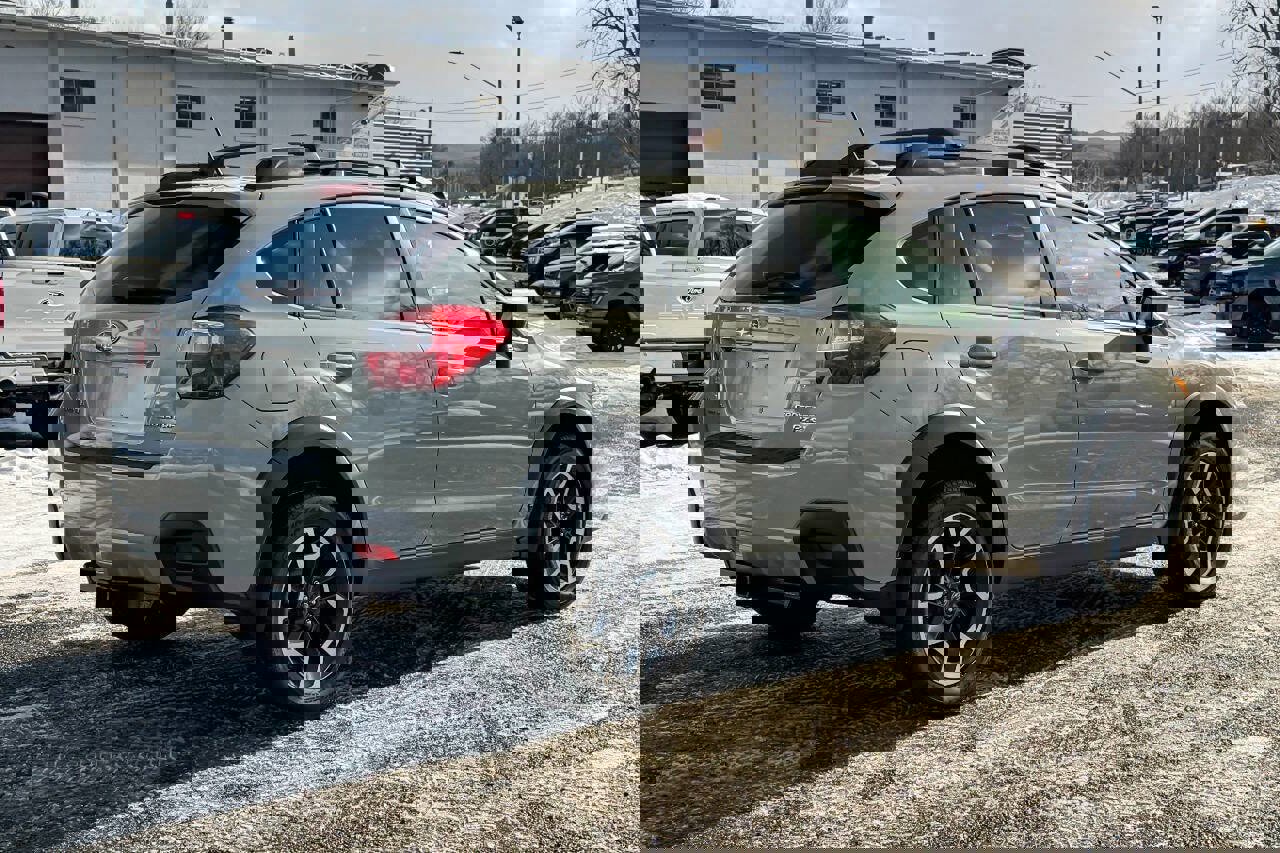 Used 2016 Subaru Crosstrek 2.0i image 3