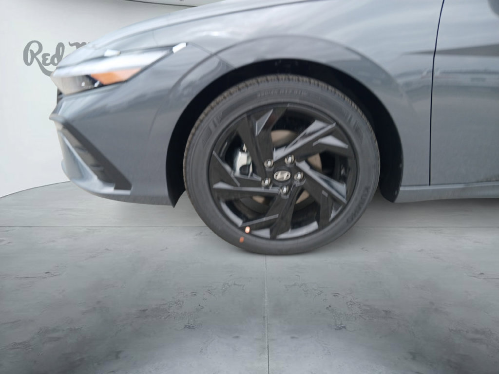 New 2026 Hyundai Elantra SEL Sport FWD image 14