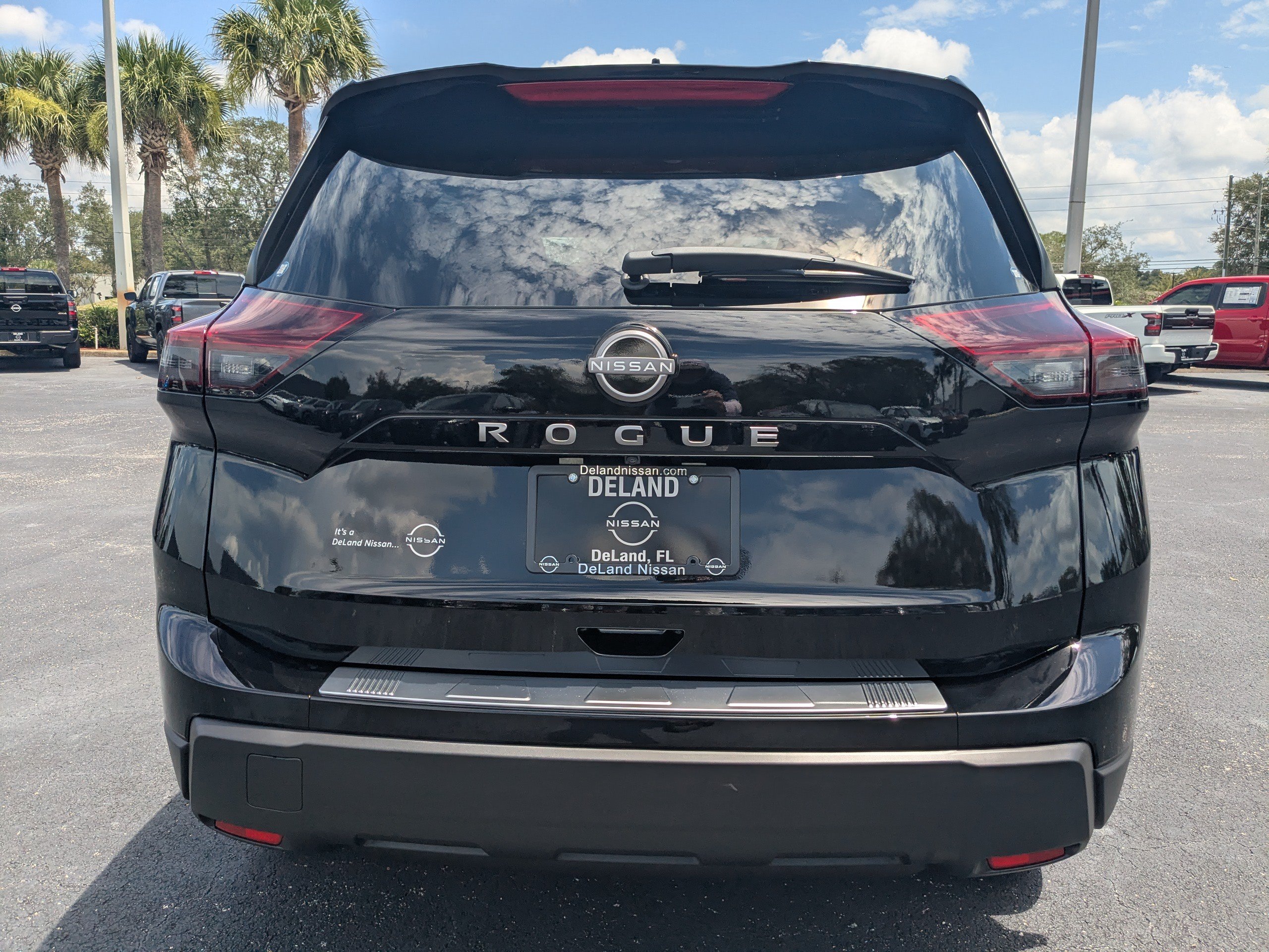 New 2026 Nissan Rogue SV FWD image 5