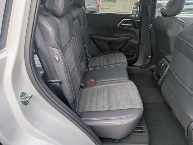 New 2025 Mitsubishi Outlander Trail Edition image 32