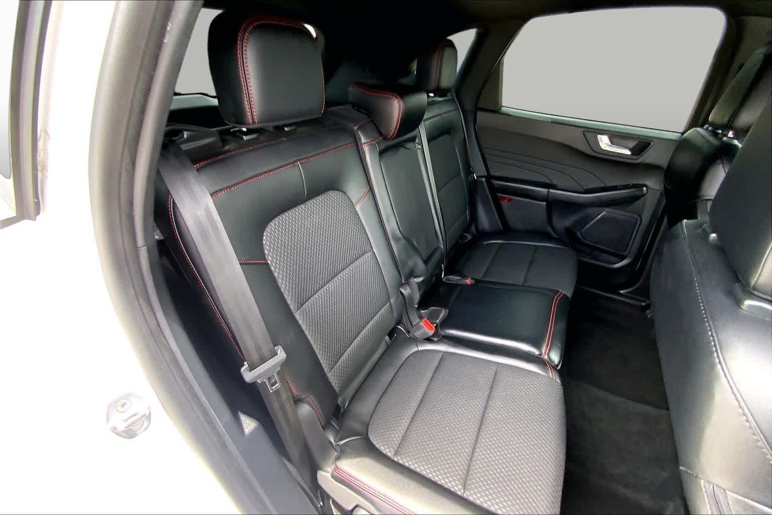 Used 2023 Ford Escape ST-Line w/ Tech Pack #1 FWD image 18