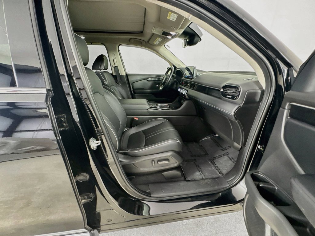 Used 2023 Honda Pilot Elite image 40