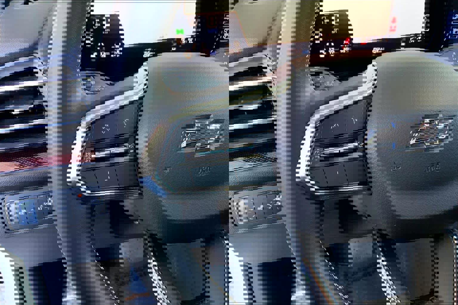 Used 2024 Chevrolet Traverse Z71 image 24