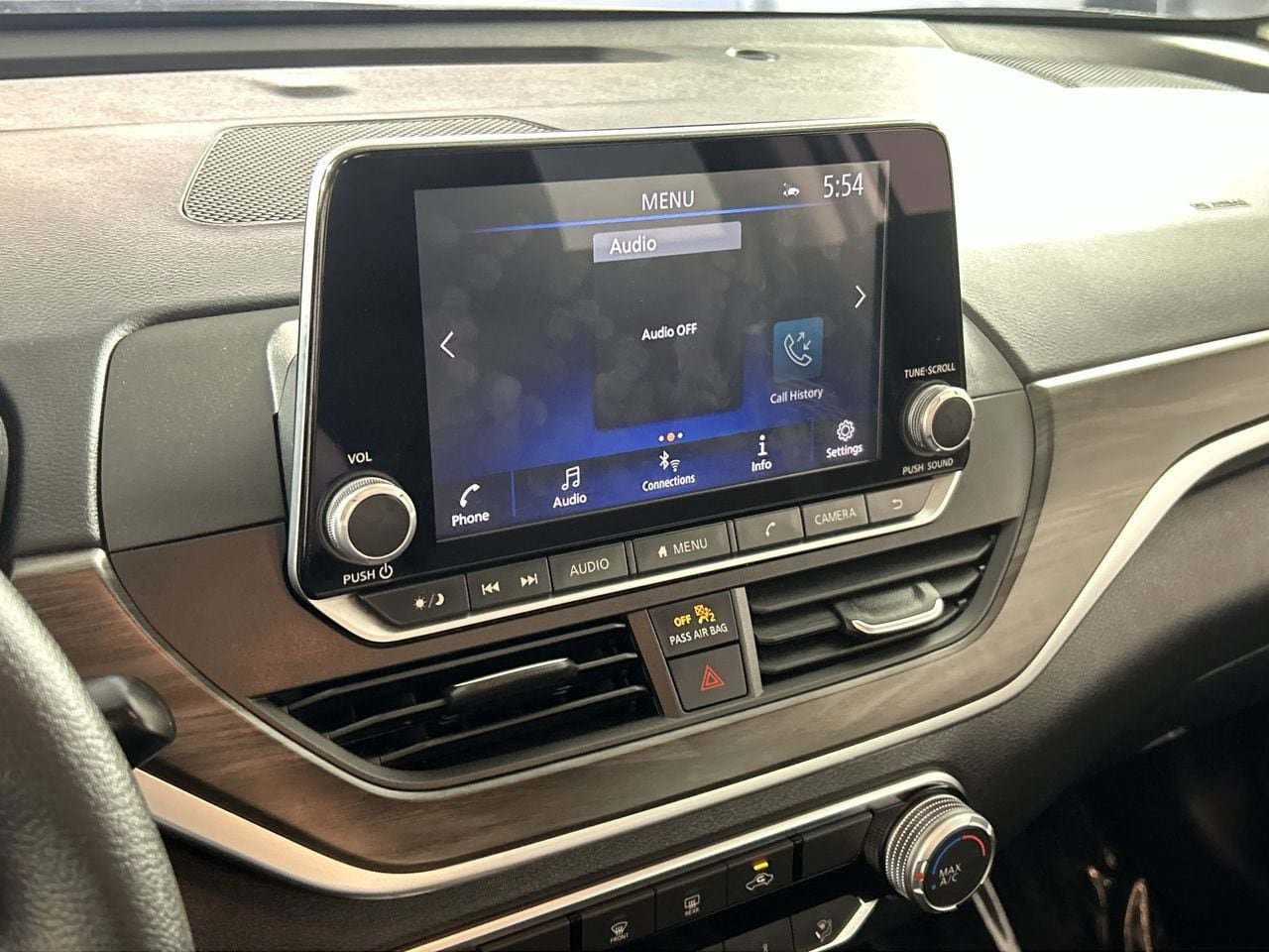 Used 2025 Nissan Altima 2.5 SV FWD image 17