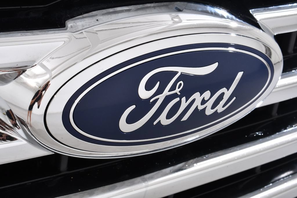 Used 2017 Ford F150 XLT w/ Equipment Group 302A Luxury AWD/4WD image 20