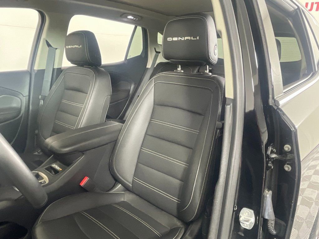 Used 2023 GMC Terrain Denali w/ Black Diamond Edition AWD/4WD image 23