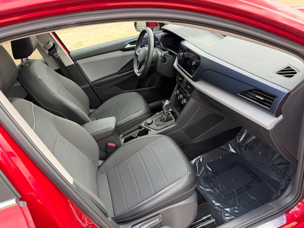 Certified 2023 Volkswagen Taos SE w/ Panoramic Sunroof Package AWD/4WD image 22