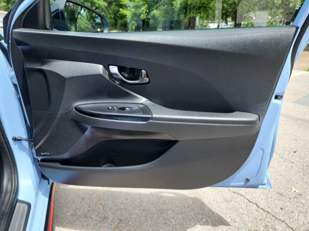 Used 2020 Hyundai Veloster N w/ Performance Package FWD image 28