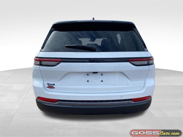 New 2026 Jeep Grand Cherokee Altitude image 4