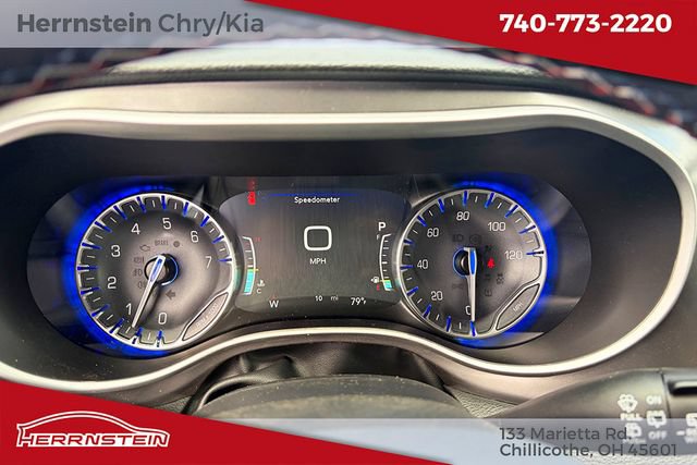 New 2027 Chrysler Pacifica Select FWD image 14