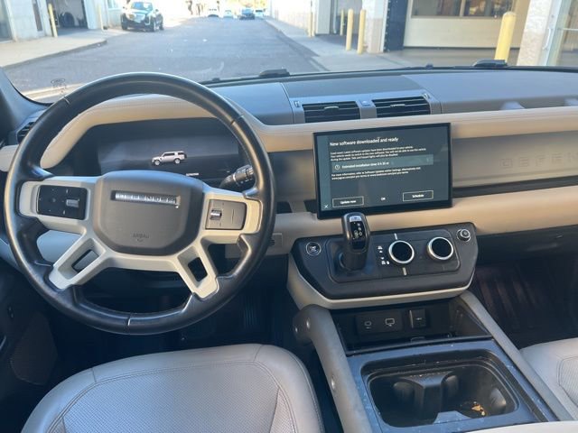Used 2023 Land Rover Defender 130 S image 13