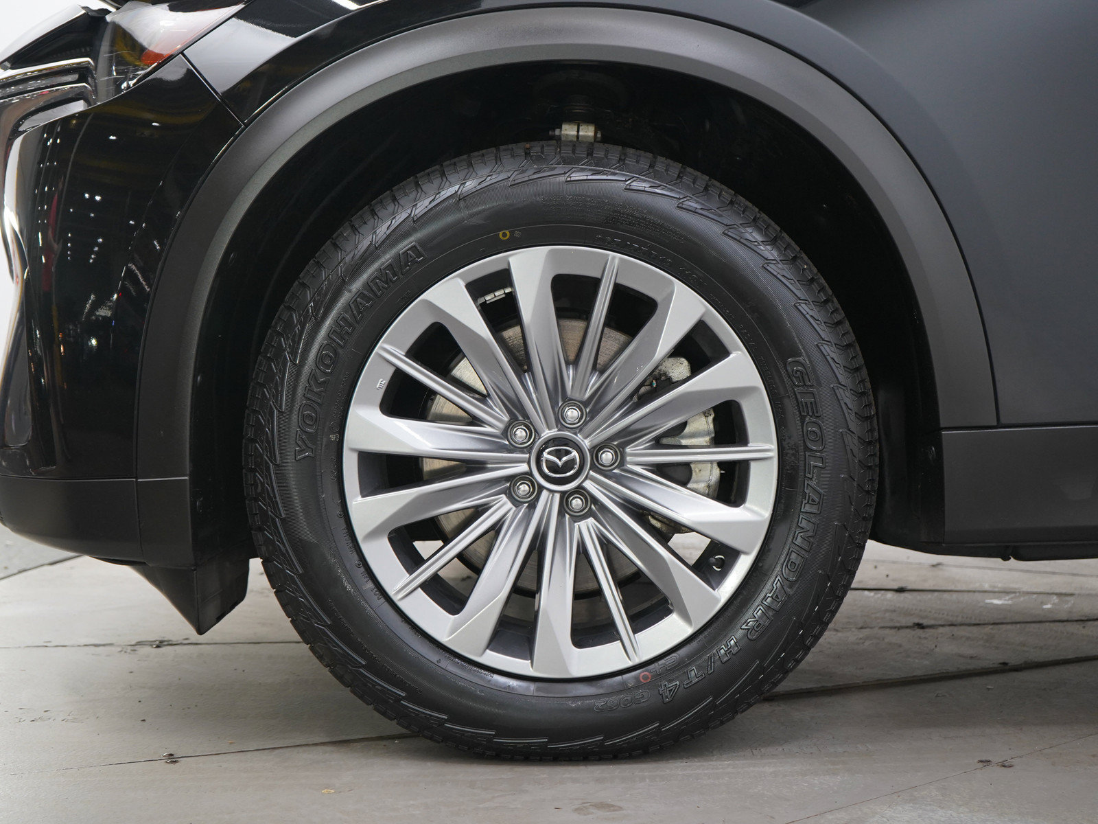 Certified 2024 MAZDA CX-90 Plug-In Hybrid w/ Preferred AWD/4WD image 31
