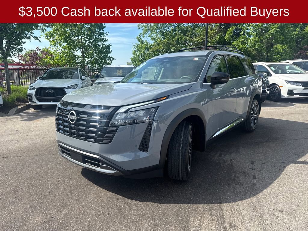 New 2026 Nissan Pathfinder Platinum image 3