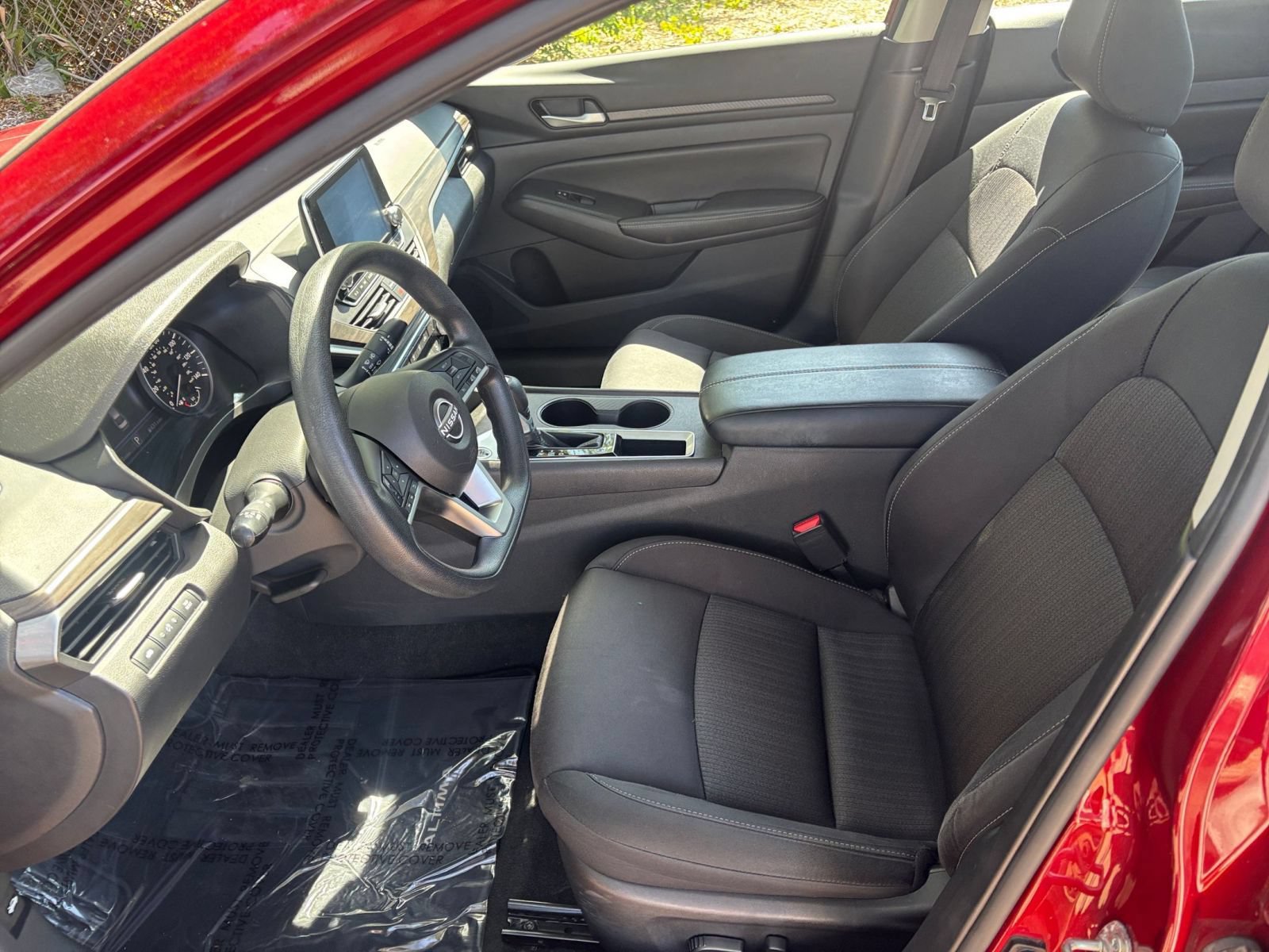 Used 2025 Nissan Altima 2.5 SV FWD image 28