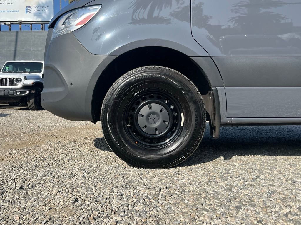 Used 2024 Mercedes-Benz Sprinter 2500 image 11