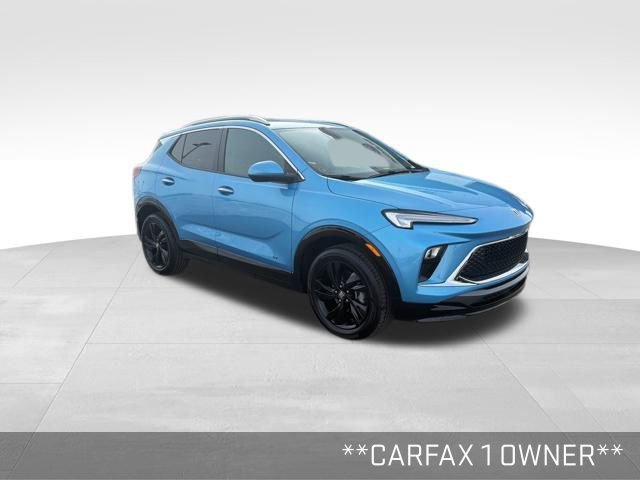 Used 2025 Buick Encore GX Sport Touring image 2